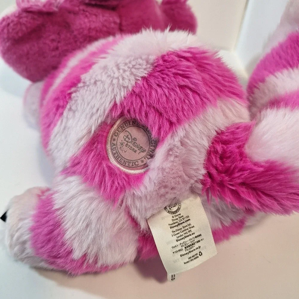RARE DISNEY STORE EXCLUSIVE CHESHIRE CAT 18